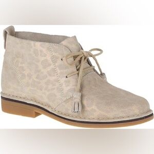 Hush puppies cyra catelyn boho tan cheetah print tassel ankle booties sz 6